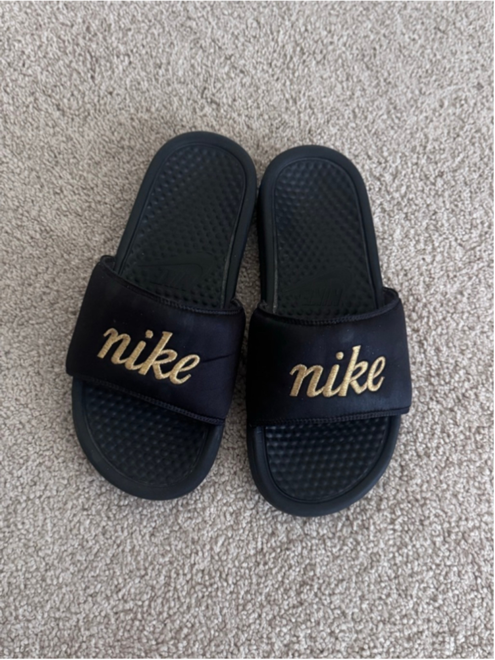 Women's Nike Black Gold Benassi JDI Slide Sandals Size 8